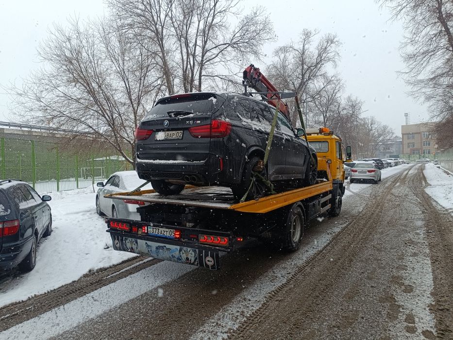 Эвакуатор  ,Манипулятор   два в одном с сьежяющи платформы