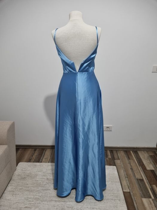 Rochie de bal cu decolteu in V