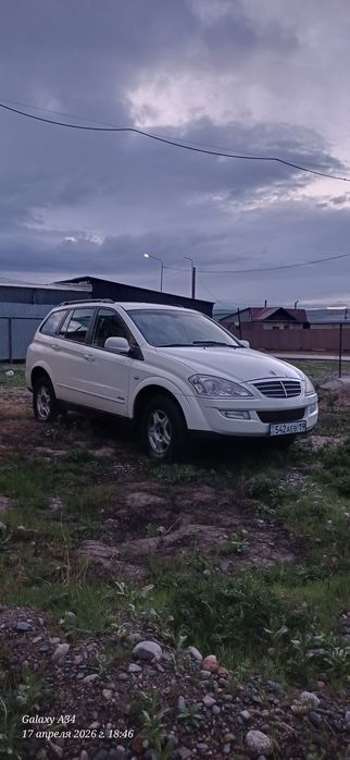 SsangYong Kyron автомобиль