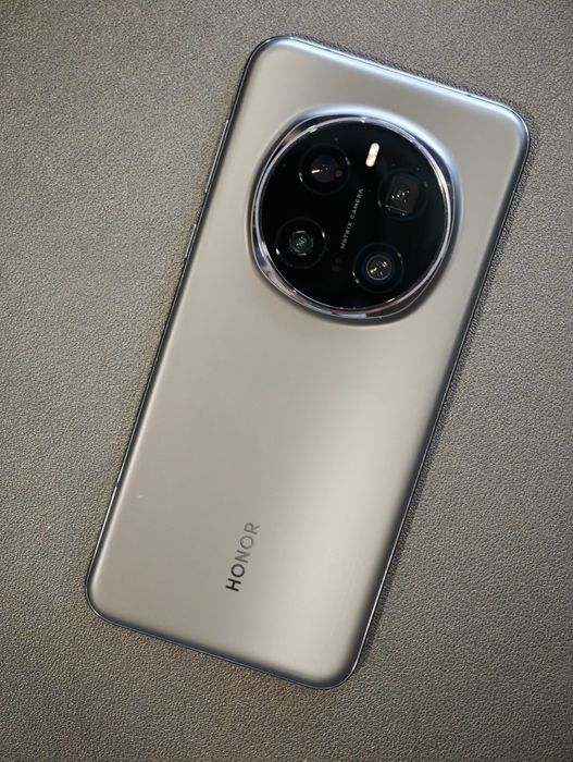 Honor magic 7 PRO + Зарядно и силиконов гръб