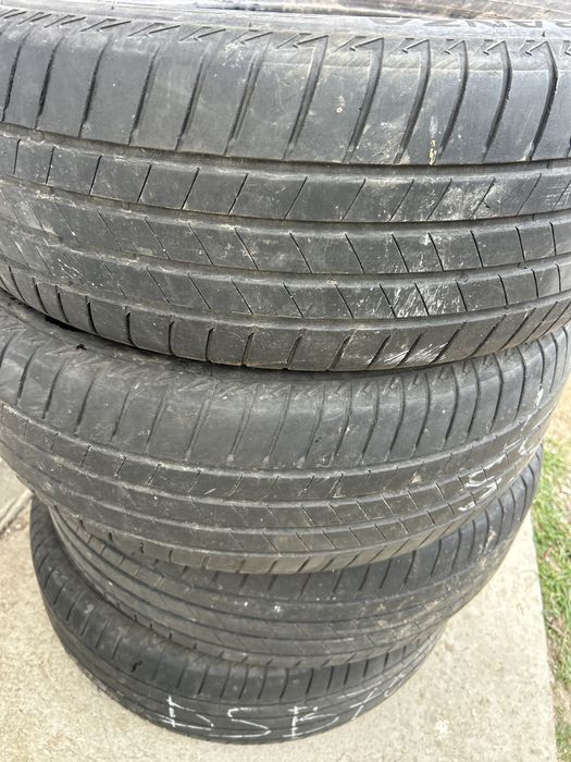 235 65 17 Bridgestone vara Noi