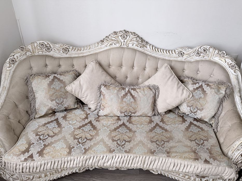 Классический комлект диван + 2 кресла