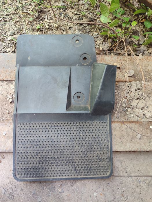 Продам брызговики на газель