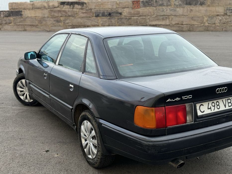 Продам Audi 100 C4