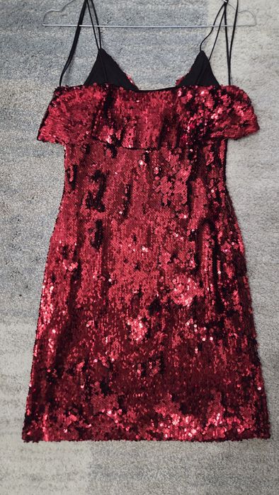 Rochie paiete roșie