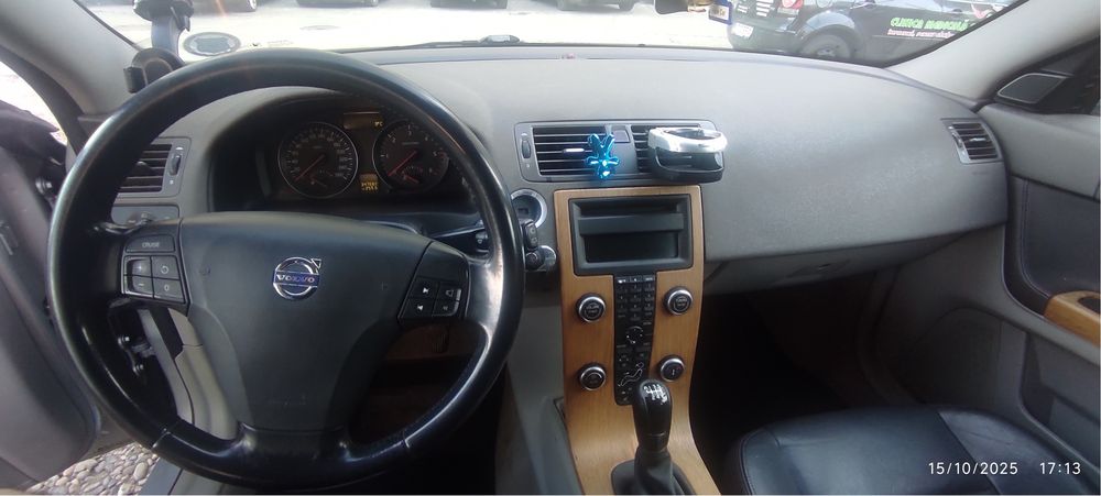 Volvo v50 2.0D 136 CP 2008 pret 2400 EUro