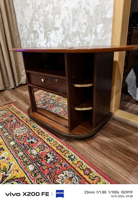 Тв тумба б у.толпо