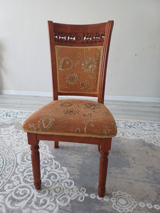 Стулья в отличном сост