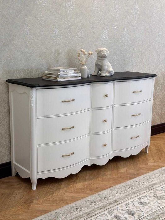 Шикарный комод из Дубая