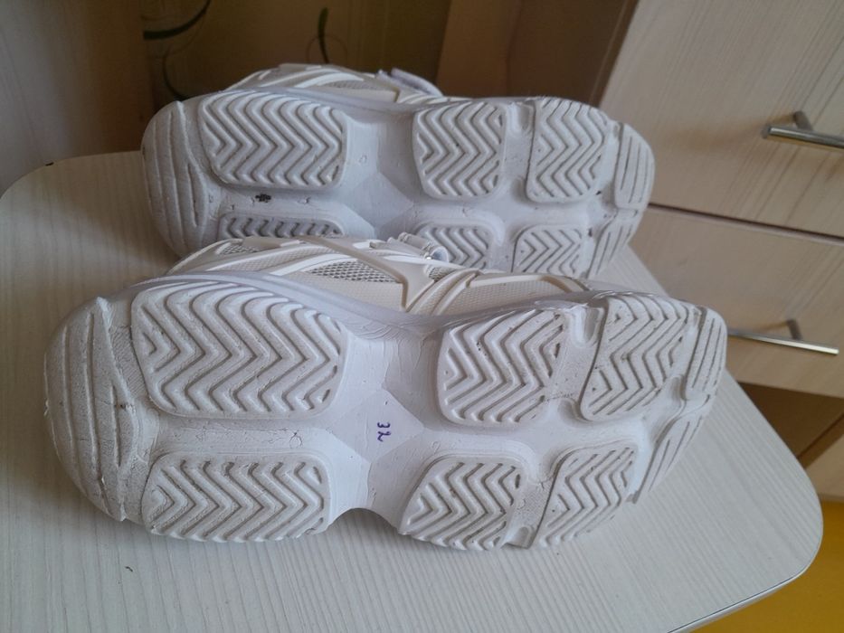 десткие кроссовки 32 размер