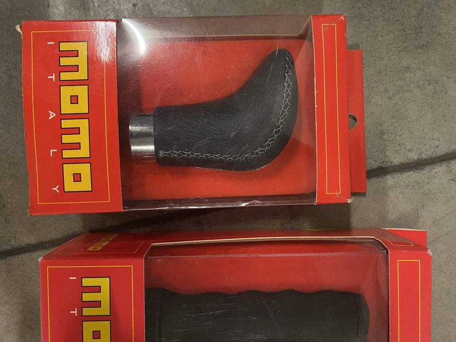 Топка за скоростен лост MOMO, Italy