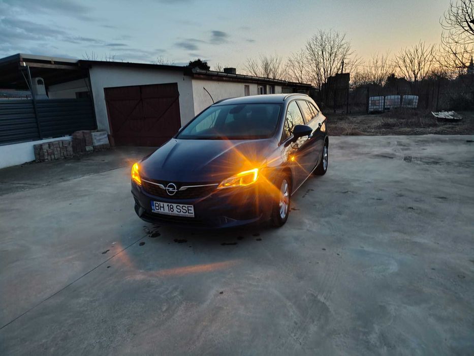 Opel Astra 1.2. benzina an 2020 TVA deductibil