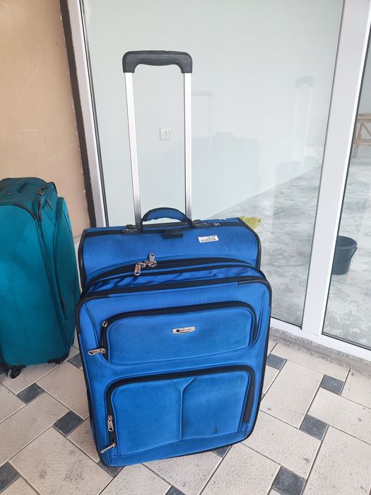 Чемодан большой в идеальном состоянии