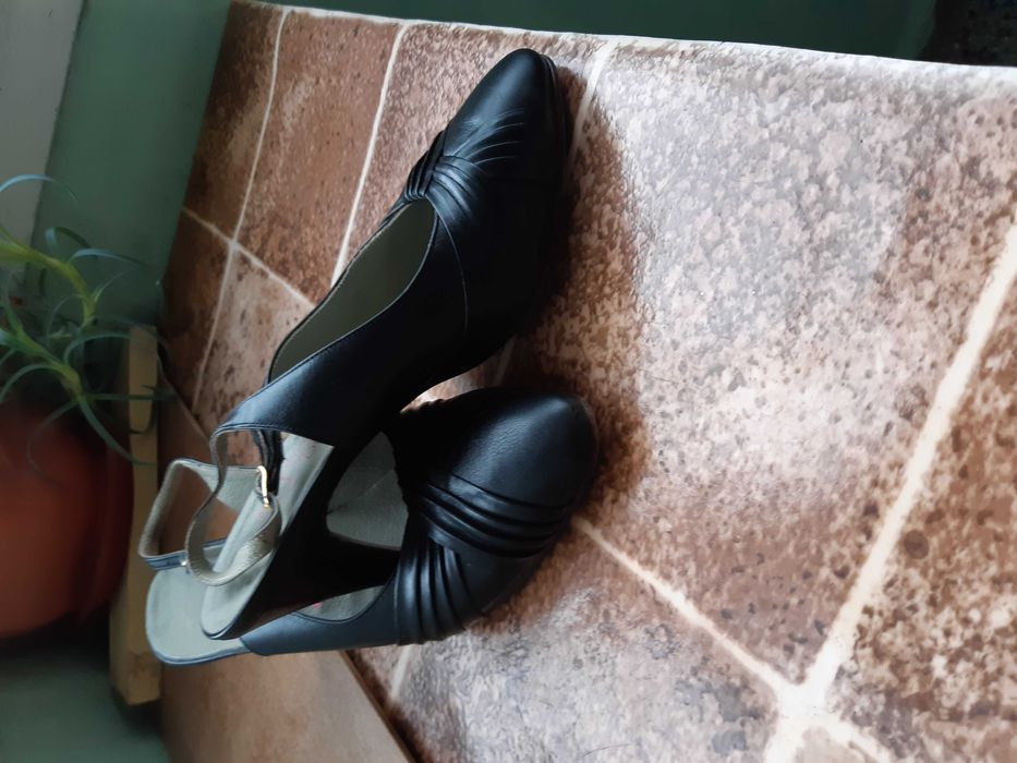 Дамски обувки 37 номер