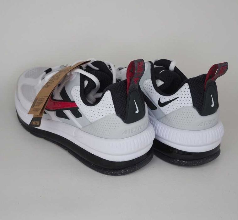 NIKE Air Max Genome- оригнални, чисто нови, номер 37,5