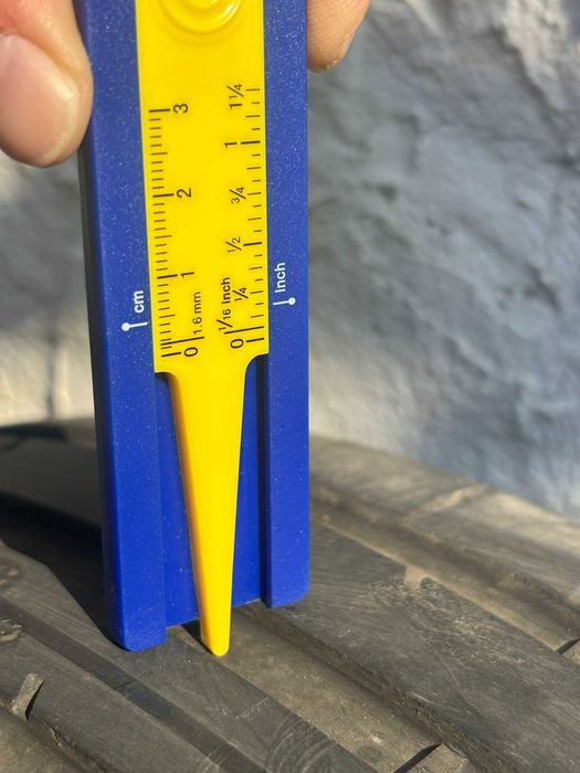 Оригинални алумин. джанти 17'' с летни гуми