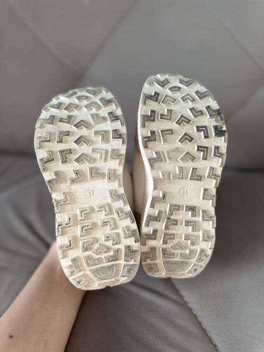 Продаются детские кросовки