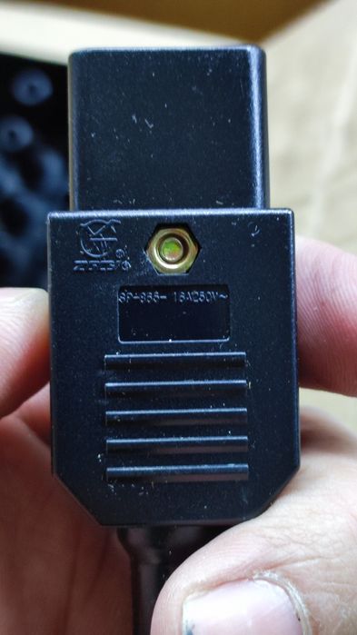 Штекер 16 а.очень прочный