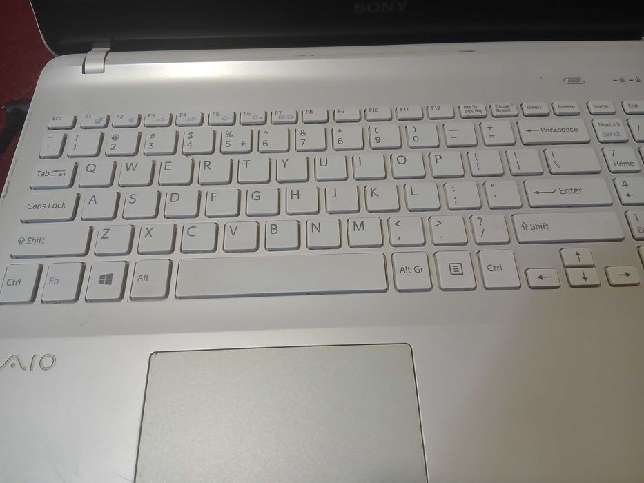 Vand laptop SONY VAIO SVF152C29M