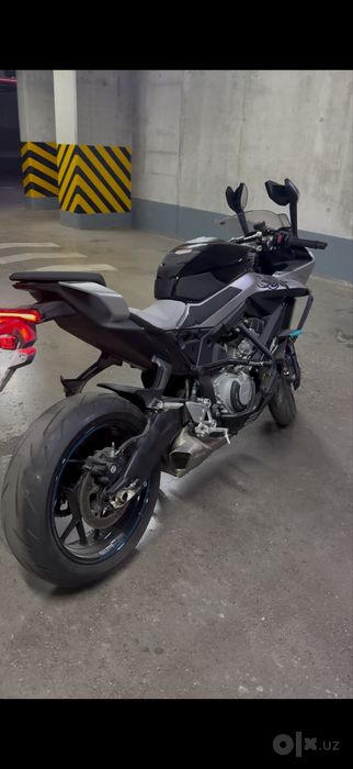 Cf moto 675sr-r продаю 6000 чиланзар  звонить торг уместе