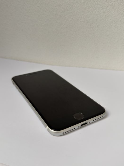iPhone SE 2 White