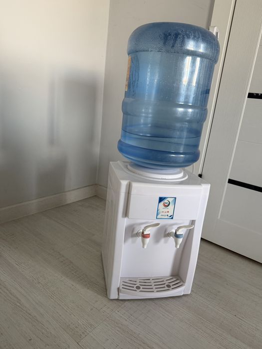 Кулер для воды на стол