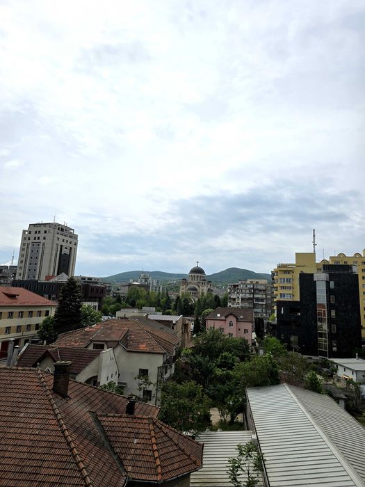 Vand apartament 2 camere piață (central)