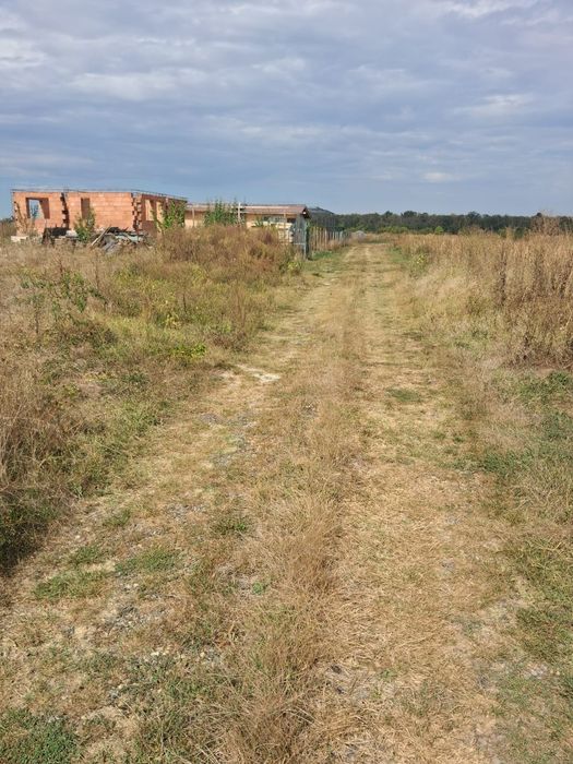 Vânzare teren intravilan