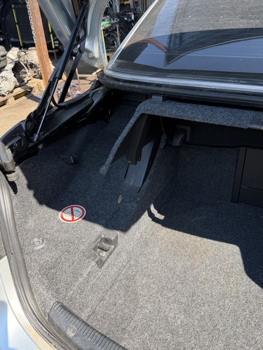 На Части VW Eos 2.0tdi bmm 2010 Dsg автомат имам налични много части за този и други модели Vw golf