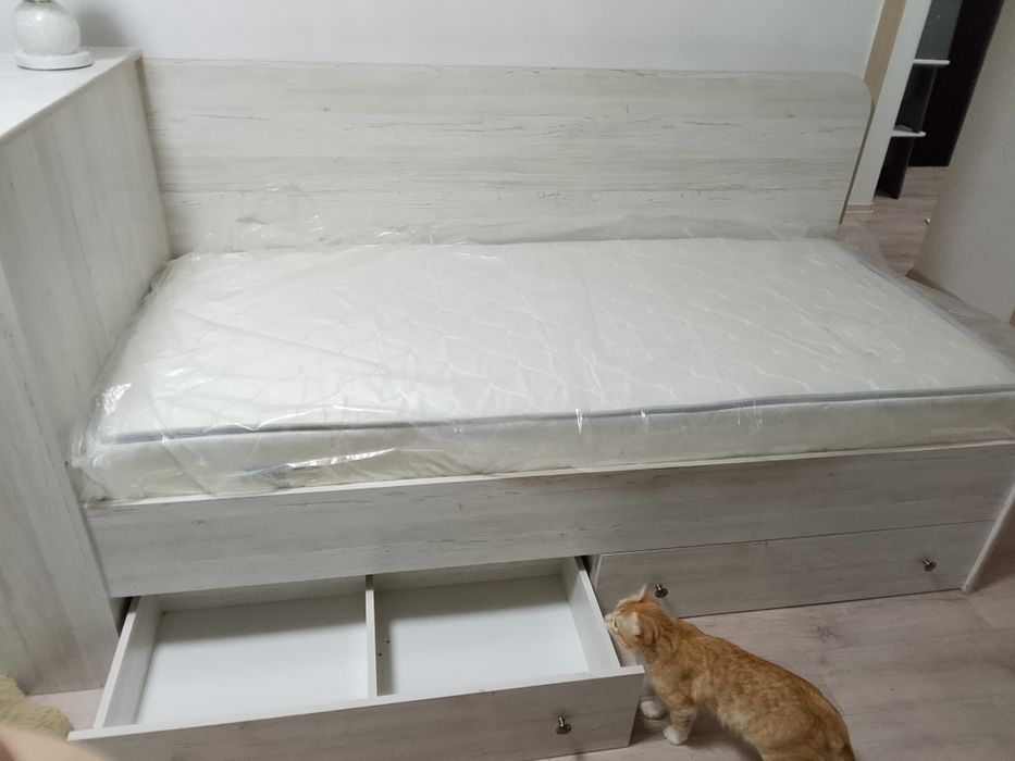 Кровать с ящиками