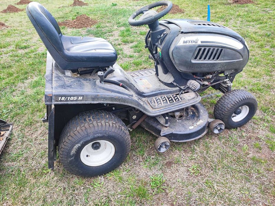 Тракторна Косачка  MTD 18 коня 105 см косилен апарат