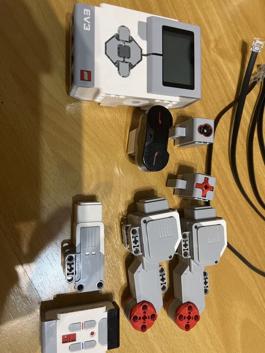 Продам набор электроники ev3