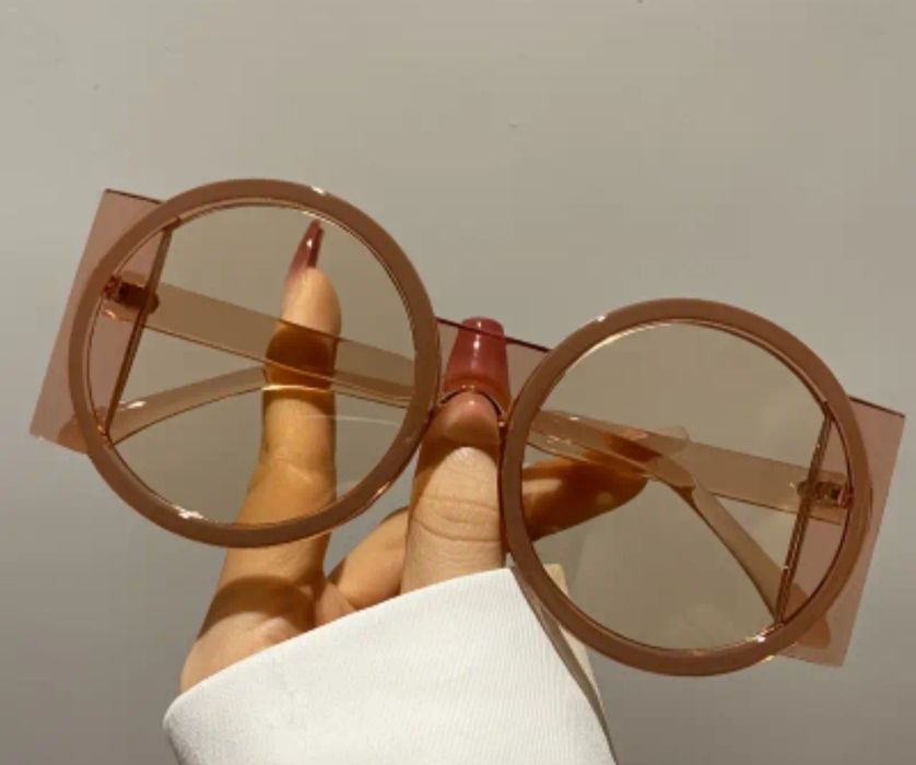 Очила с интересен дизайн