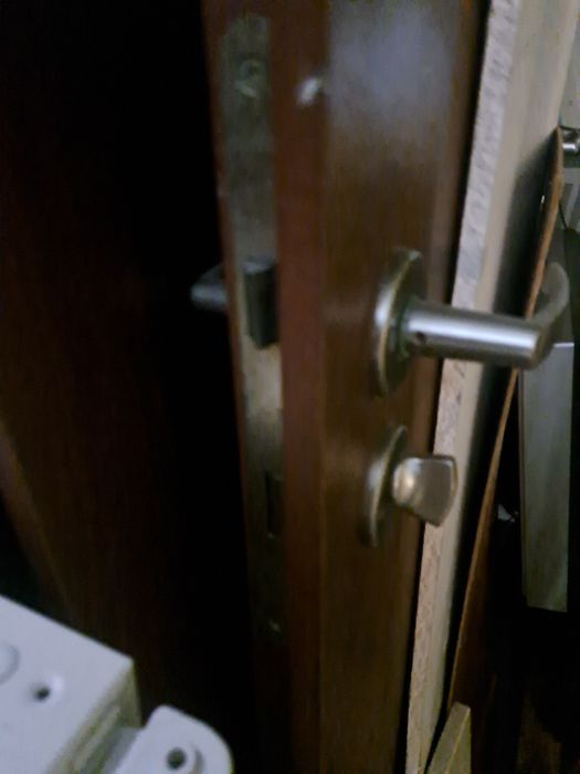 Врати за баня мдф от хотел с каси и без каси,страхотни комплекти брави