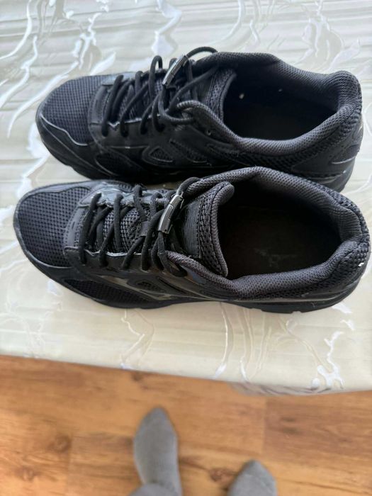 MIZUNO Маратонки № 41 отговрят на№42