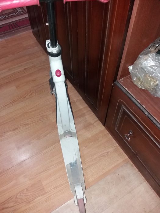 Продам самокат б/у,очень качественный, хорошем состояние