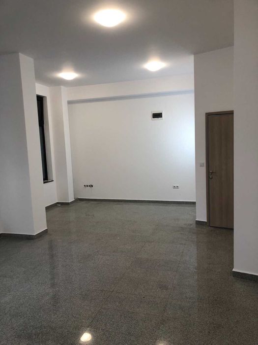 Дава се под наем Офис в София, Оборище - 40 кв.м за 1176.57 € - Снимка #7