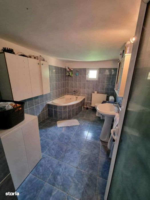 Închiriez etaj sau vând casă Vlădești