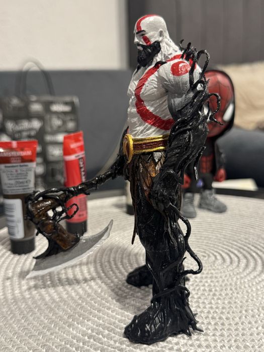 Kratos x Venom - 3D принтирана ръчно обработена и боядисана фигурка