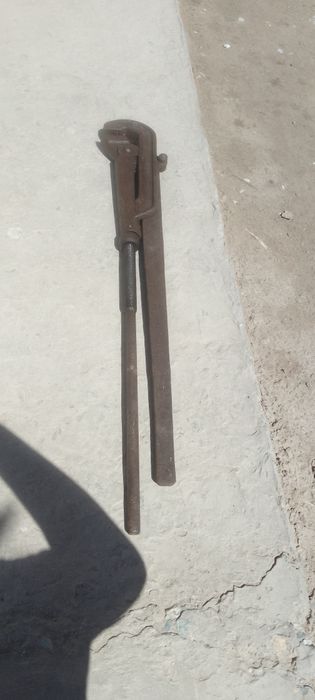 Ключи газовый состояние новое стелоно СССР размер балшое длина 83 см