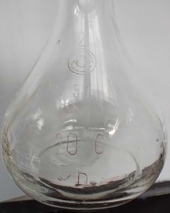 Колби обем 50 ml и температура на калибриране 20°C