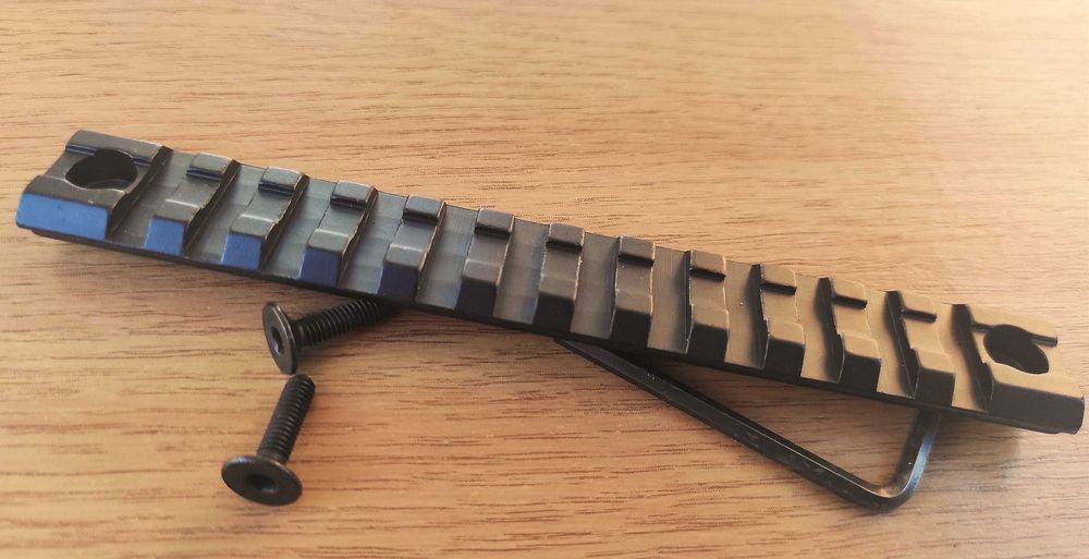 Преход - адаптер от лястовича опашка/пикантина/ към уивър база