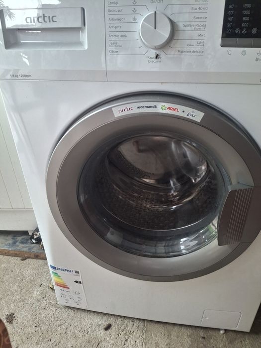 Masina arctic  cuva 9 kg