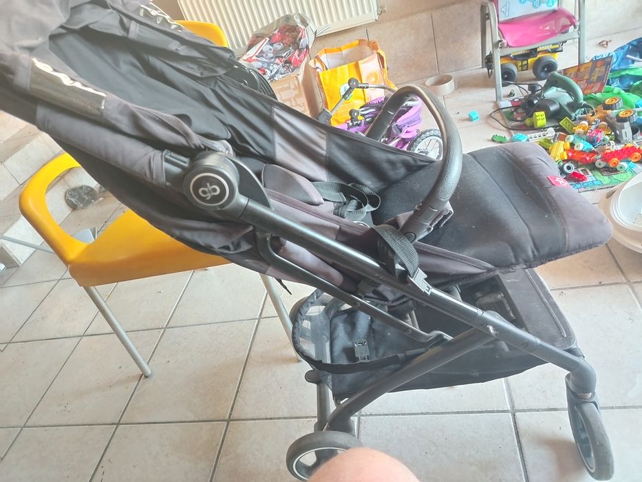 Vând cărucior de copii tip sport
