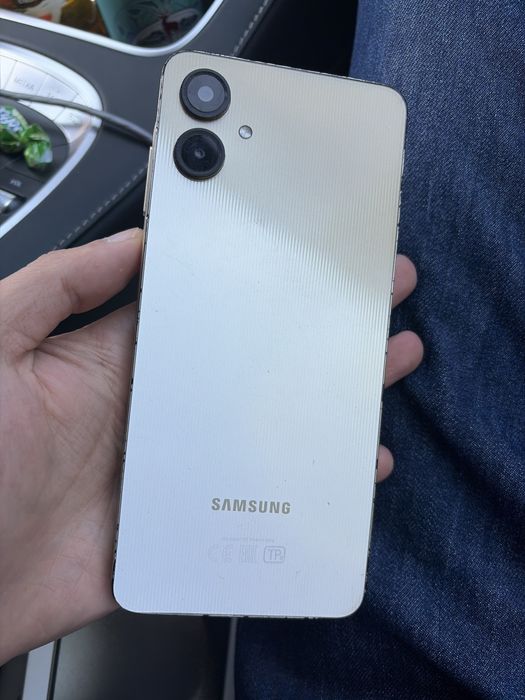 Samsung a06,……..