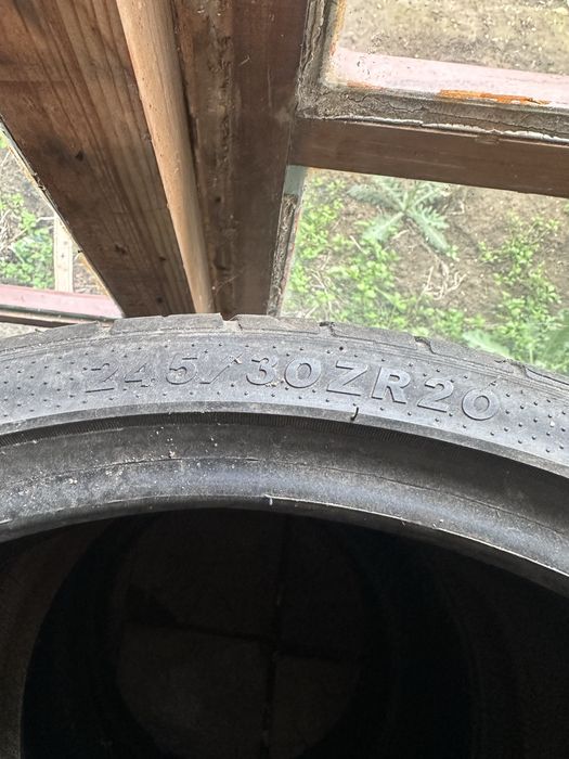 Резервна гума Патерица 17 за Mercedes и гуми 275/30/20 и 245/30/20