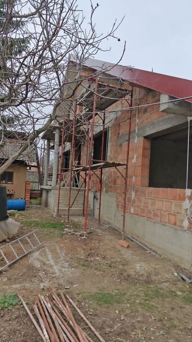 Amenajări interioare și exterioare