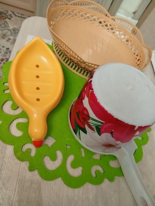 Продам чайники, тарелки, бокалы