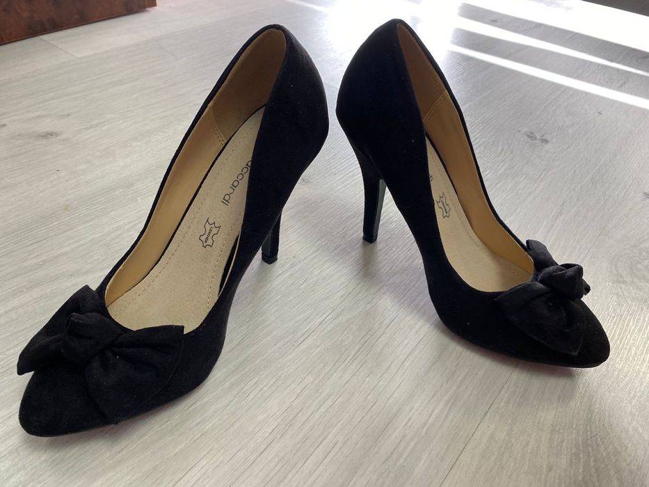 Срочно продам новые туфли