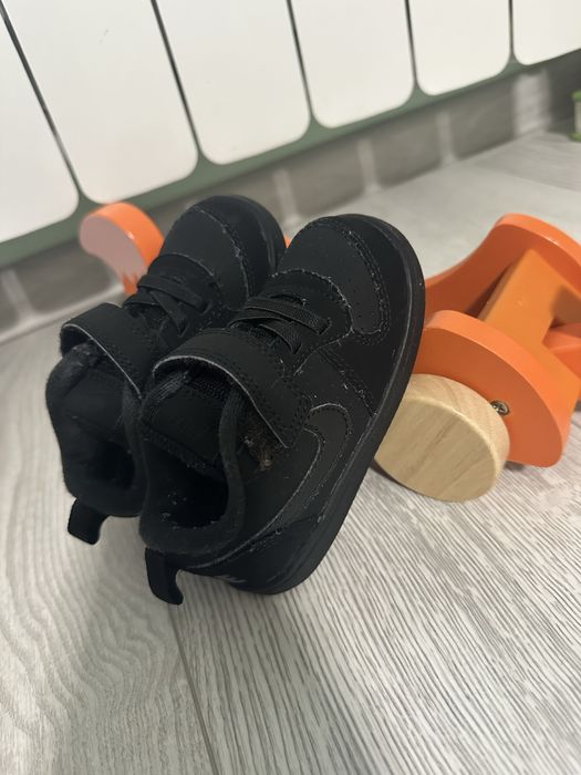 Nike маратонки за момче 22 номер